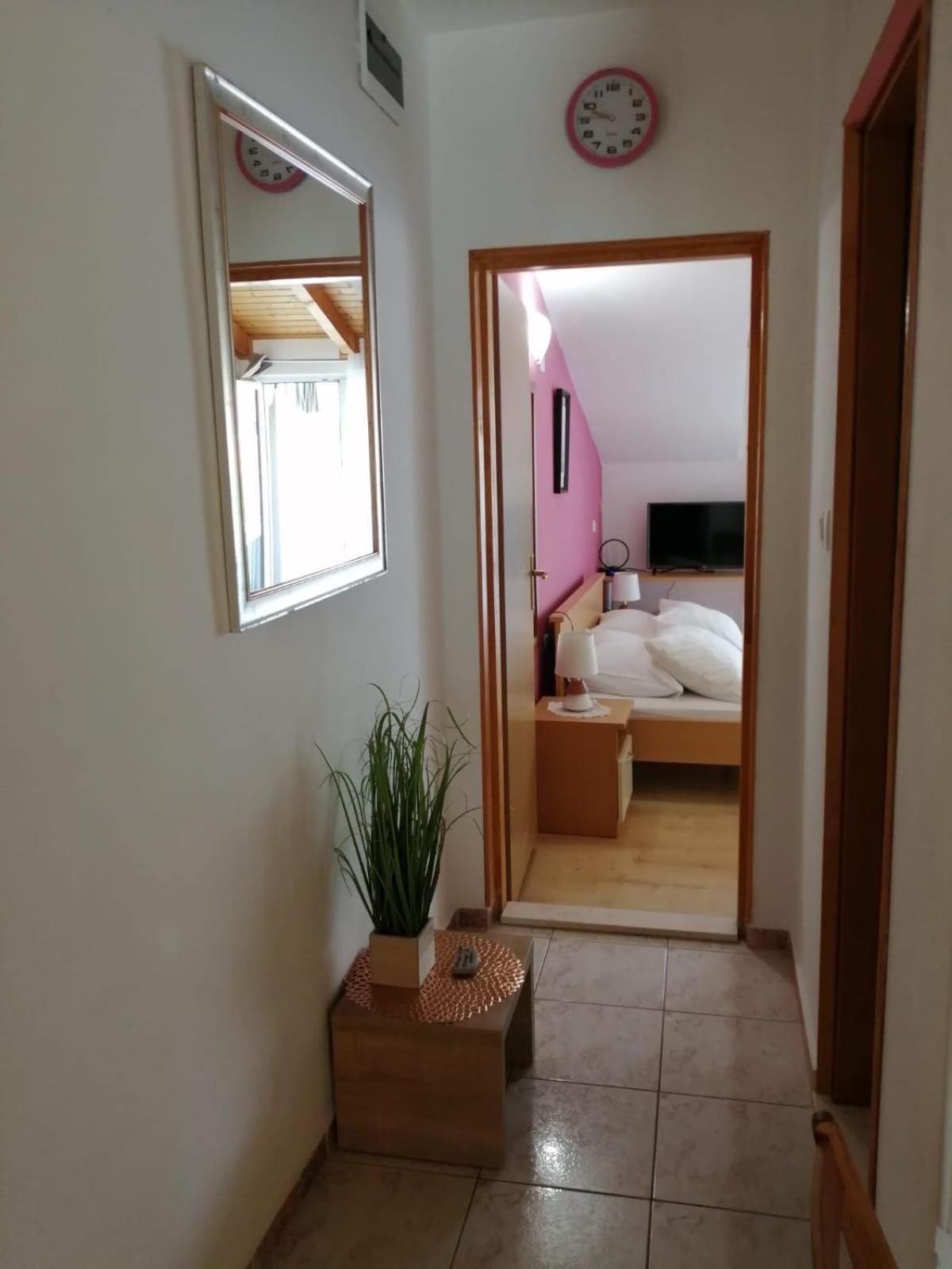 Mala Basina -Maslina Apartman Vrbanj Kültér fotó