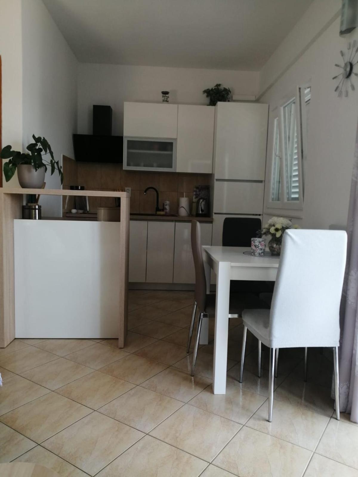 Mala Basina -Maslina Apartman Vrbanj Kültér fotó