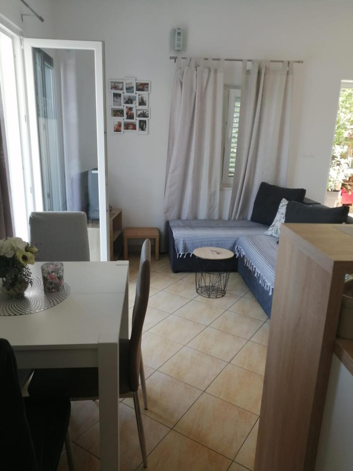 Mala Basina -Maslina Apartman Vrbanj Kültér fotó