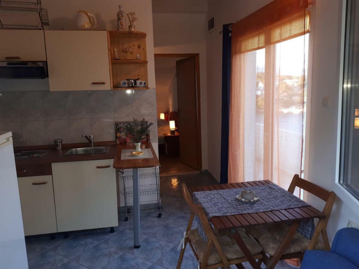 Mala Basina -Maslina Apartman Vrbanj Kültér fotó